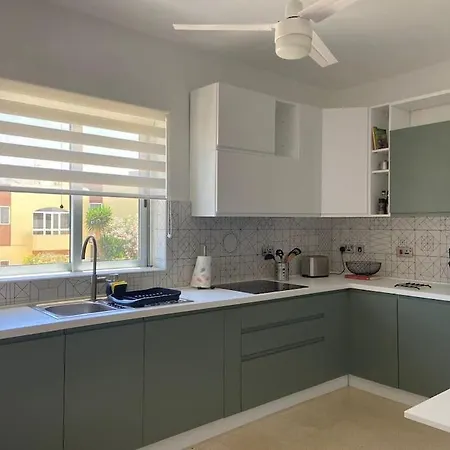 아파트 Quiet, Bright With Seasonal Pool And Close To The Sea